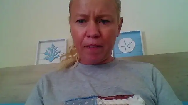 jennyblondeuk online show from April 25, 1:41 pm