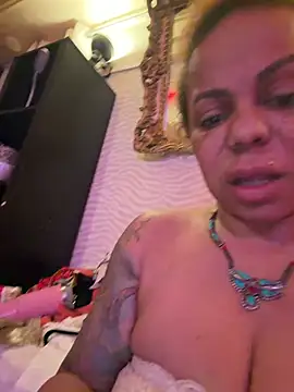 Mayahoneyd online show from April 4, 11:14 pm