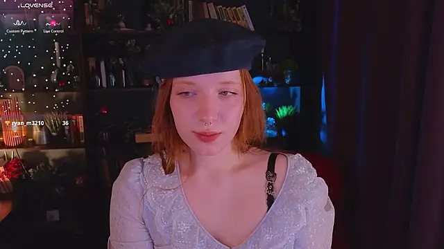 jennifernolan online show from February 8, 11:47 am