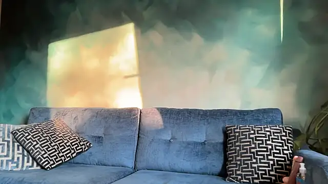 miamiamuse online show from July 7, 7:27 pm