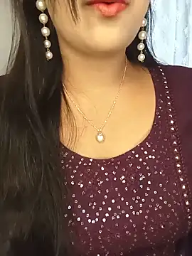 Deshi bhabhi143 online show from June 8, 6:25 am