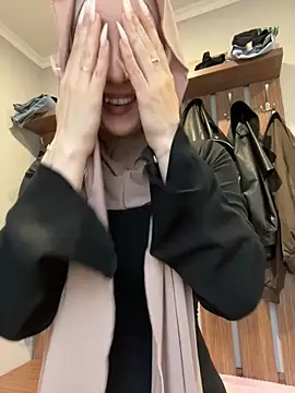 LuxBrunette  online show from April 27, 6:10 am