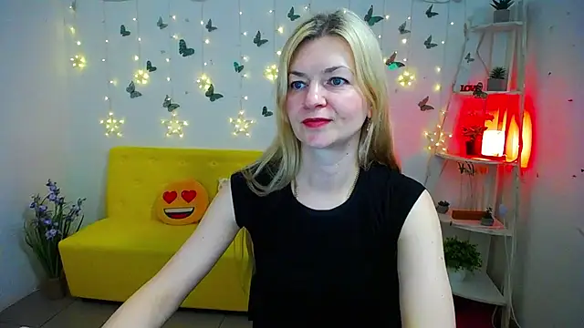 MelissaTyler online show from April 24, 12:30 pm