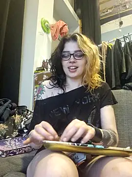 whatevaandissues online show from June 26, 8:32 pm