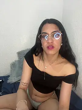 ValentinaEvanz online show from April 14, 12:00 am