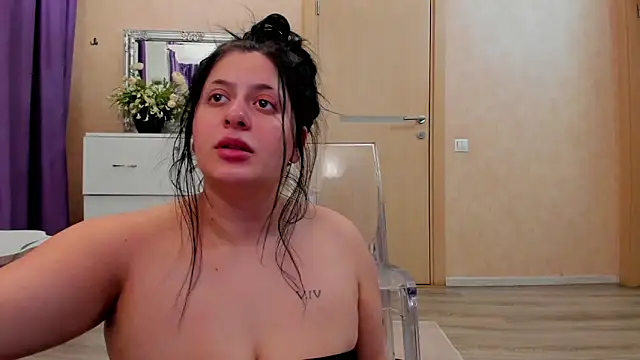 NayaNoirX online show from April 26, 7:22 pm