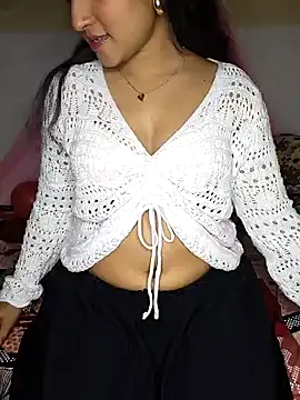 Saumyy online show from February 18, 5:45 pm