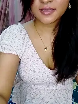 Saumyy online show from April 23, 9:39 pm