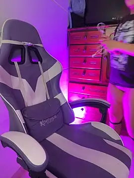 Isadora ryu online show from February 19, 7:35 pm