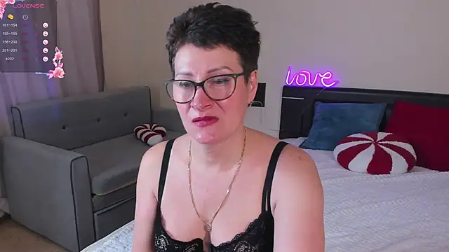 JennyMons online show from April 26, 1:42 pm