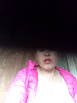 dakota-kis online show from April 21, 2:51 am