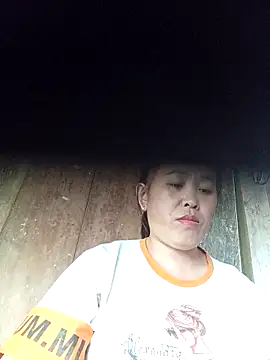 dakota-kis online show from April 22, 2:52 am