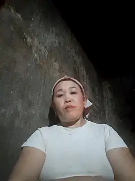 dakota-kis online show from March 28, 11:10 am