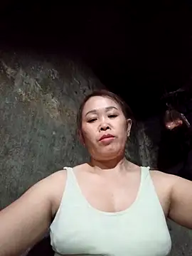 dakota-kis online show from April 17, 11:51 pm