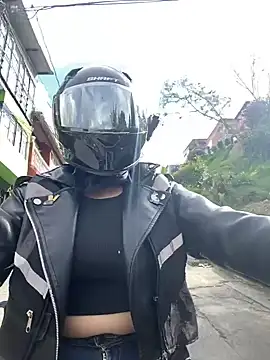 Scarlet auraa online show from April 27, 8:28 pm