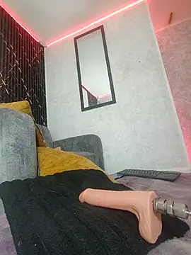 Isis Hot   online show from April 25, 1:41 pm