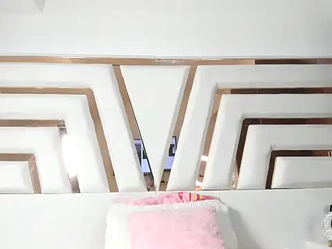 MiaKleinX online show from April 27, 9:34 pm