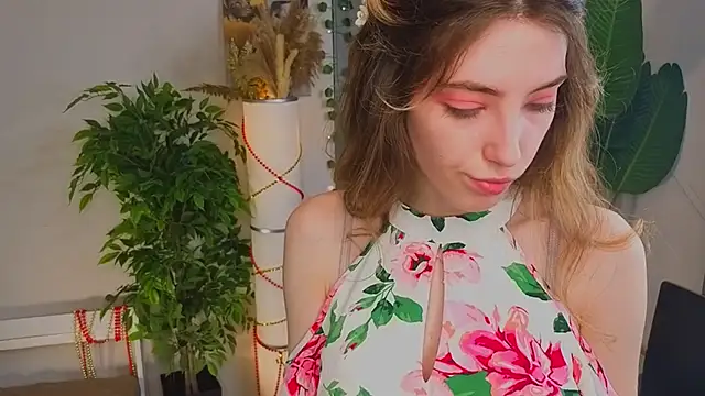 BrianneMallory online show from February 14, 6:15 am