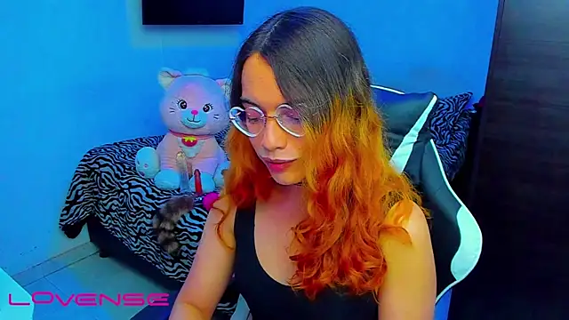 lillykittyyy online show from April 26, 3:26 am