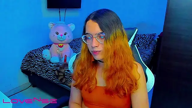 lillykittyyy online show from April 25, 4:37 am