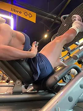 RoseOnYou online show from April 9, 7:30 pm