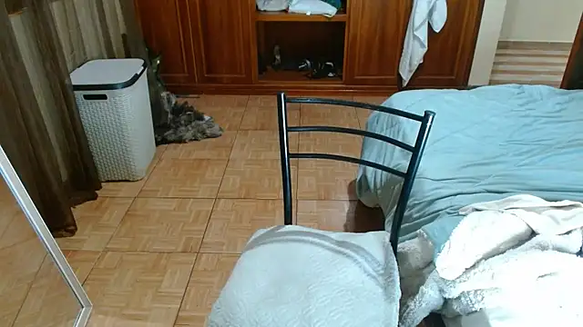 jossypb online show from April 21, 1:42 am