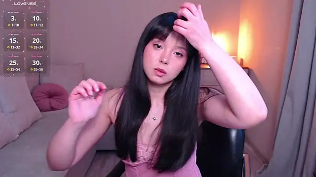 lia hetty online show from March 15, 3:03 pm