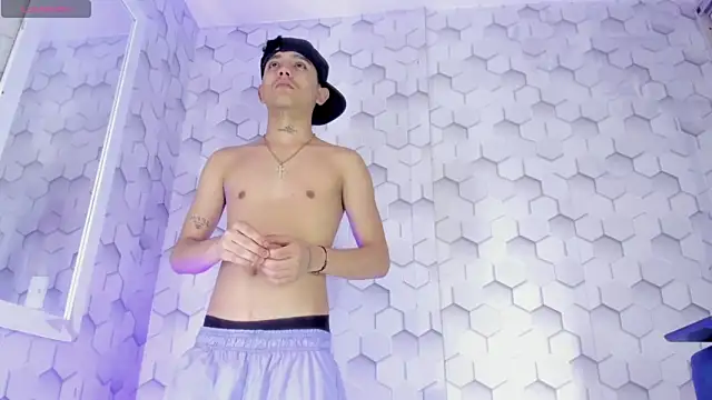 Tayler Hot Boy online show from January 19, 3:57 am