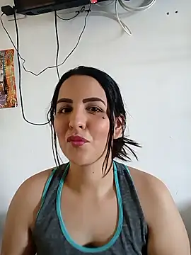 zaraluxx1 online show from June 9, 5:34 pm
