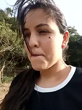 zaraluxx1 online show from January 11, 9:42 pm