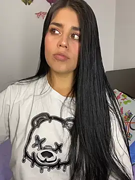 sophyy white online show from April 21, 11:56 pm