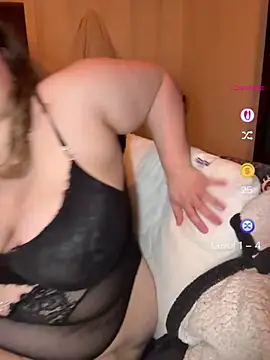 cherrylust12 online show from April 28, 10:35 pm