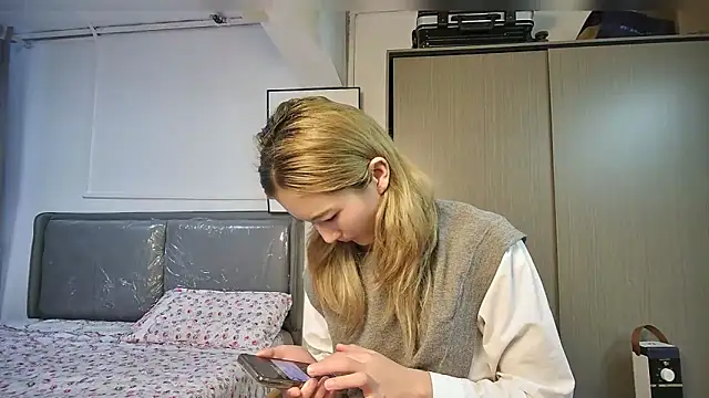 djjfnfczks online show from April 15, 8:09 pm