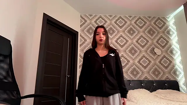 tiffanyrap online show from January 6, 10:30 am