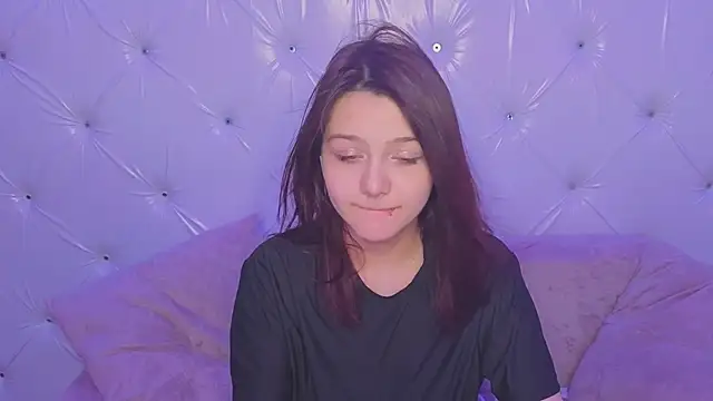 xxxnaughtyfoxyxxx online show from April 30, 6:24 pm