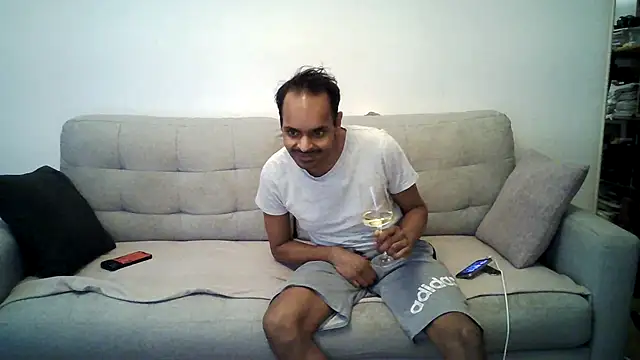 batschi0512 online show from January 18, 9:49 am