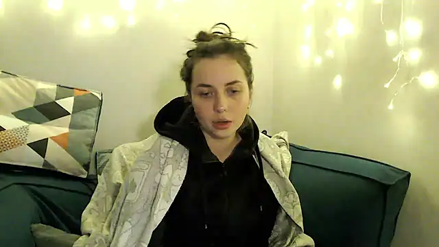 Julia GraceOF online show from January 16, 7:21 pm