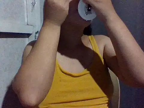 sweetprinces08 online show from April 22, 11:40 am