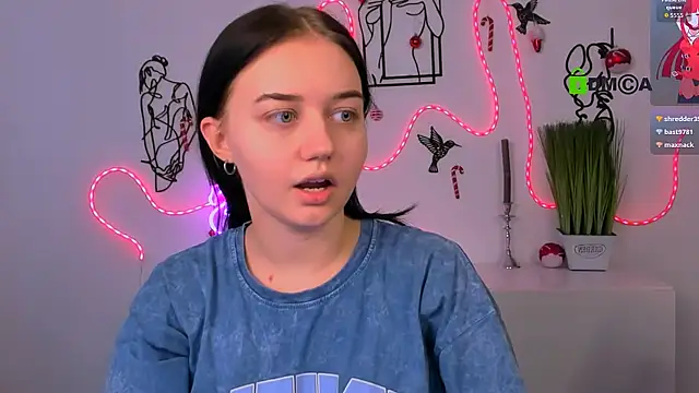 alice  blond online show from January 11, 1:05 pm