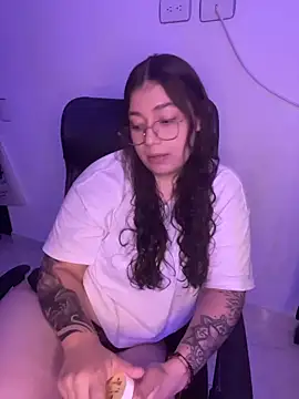 soffmoon online show from March 1, 11:37 pm