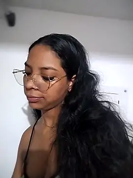 KATALINA SANTANA  online show from March 1, 11:37 pm