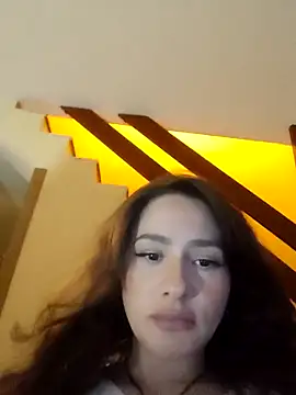 juliiaroberts online show from February 6, 5:22 am