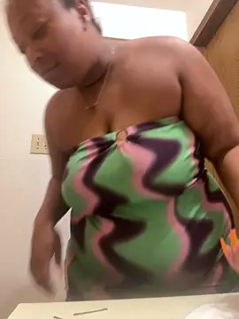 theesweetheart online show from March 12, 2:20 pm