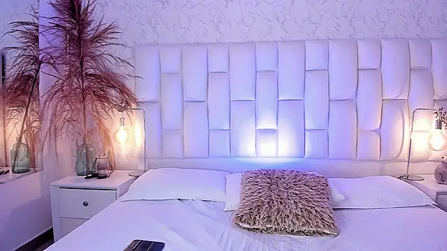 MiiaGreys online show from April 25, 8:06 pm