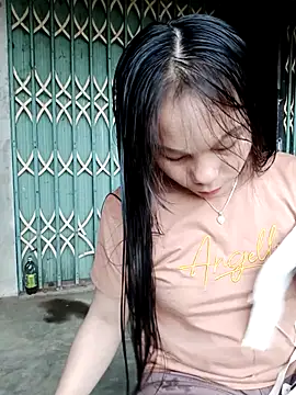 vanvan005 online show from April 4, 2:43 am