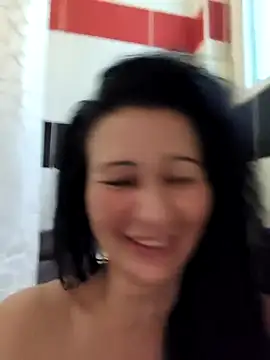 IRISWHITE17 online show from April 15, 5:13 pm