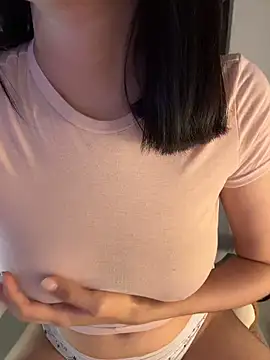 HinaSweet online show from April 20, 1:19 am