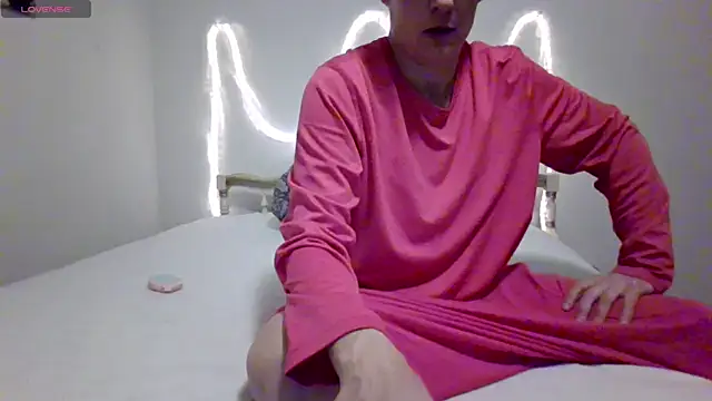 CrystalGeyserSmyth online show from April 20, 7:44 am