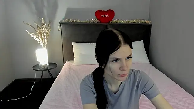 SkinyJoys online show from February 19, 2:00 am