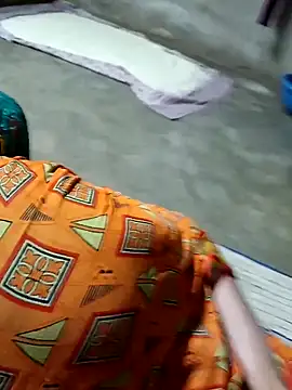 Hot hiuj online show from April 23, 4:31 pm